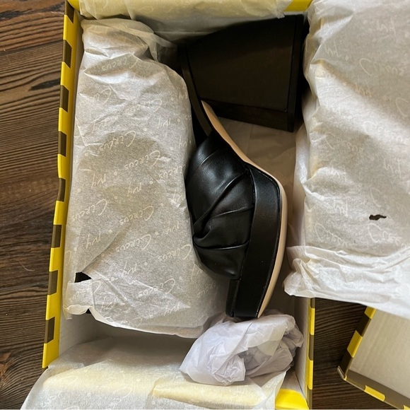 NWT Circus Sam Edelman Black Big Chunky Platforms Retro  NWT Circus Sam Edelman Black Big Chunky Platforms Retro Heels Sandals Size 6